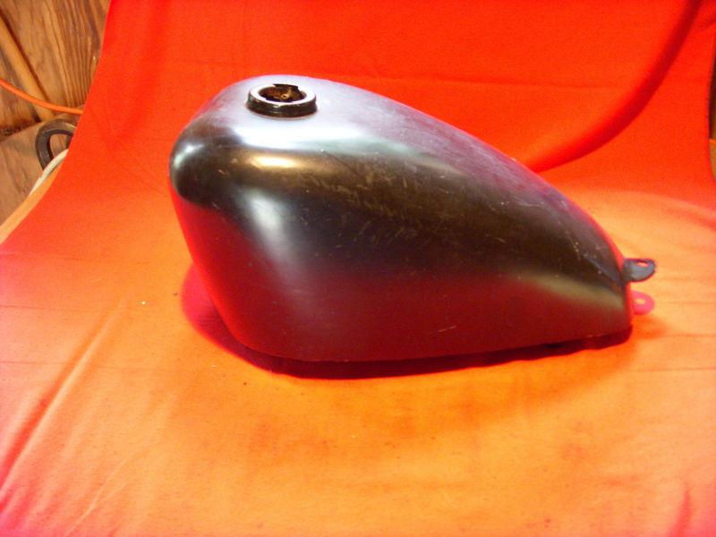 Triumph, harley, bobber, chopper peanut tank b