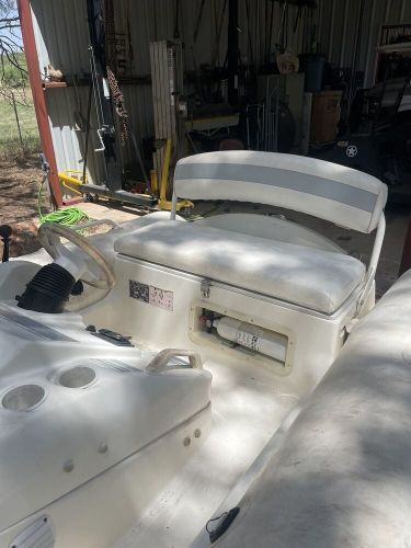 Zodiac inflatable rib projet 350, 2002, 82hp yamaha jet inboard with trailer