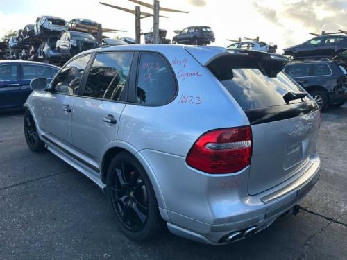 Fender flare extension passenger right side 2008 09 10 porsche cayenne