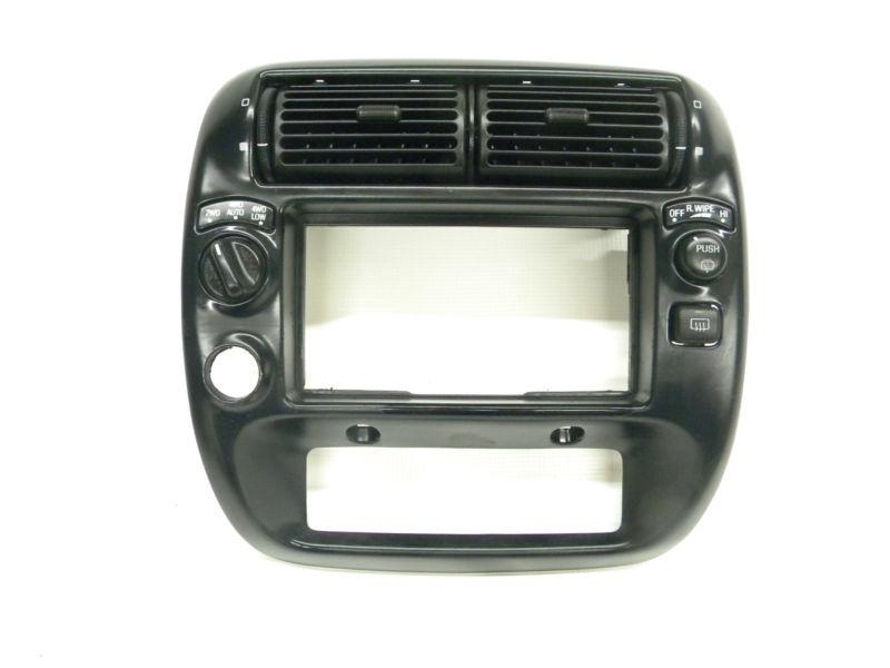 95 -20 01 explorer mountaineer radio dash bezel trim w/4wd fog