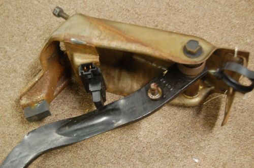 88-94 gmc chevy clutch pedal assembly c1500, 2500, 3500