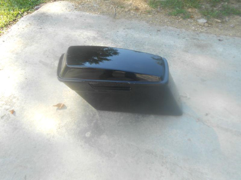 Harley davidson touring  left saddlebag