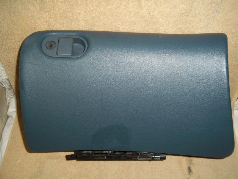 95-99 gm oldsmobile aurora glove compartment with hinge and latch