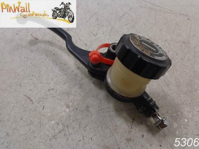 81 suzuki gs550t gs550 550 front brake master cylinder