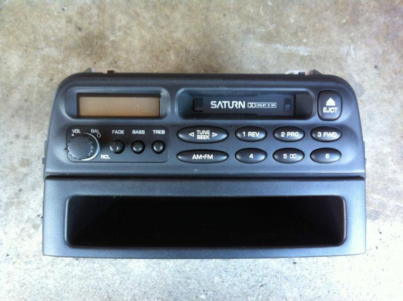 Saturn sl2 1996 stereo radio tape cassette player am, fm, dolbiy noise reduction