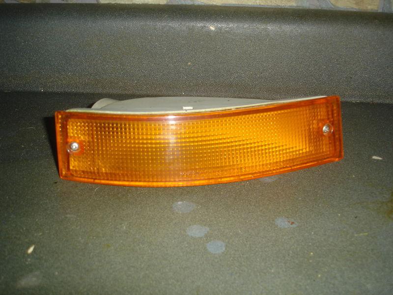 90 91 92 93 geo storm 2dr r right passenger marker side turn signal park light 