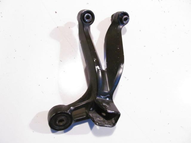 Suzuki gsx-r 750 gsxr 2000-2003 right rear foot peg bracket 101101