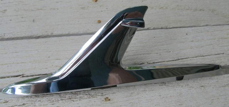 Nos 1961 chevrolet impala left / driver fender chrome ornament pn 3783697