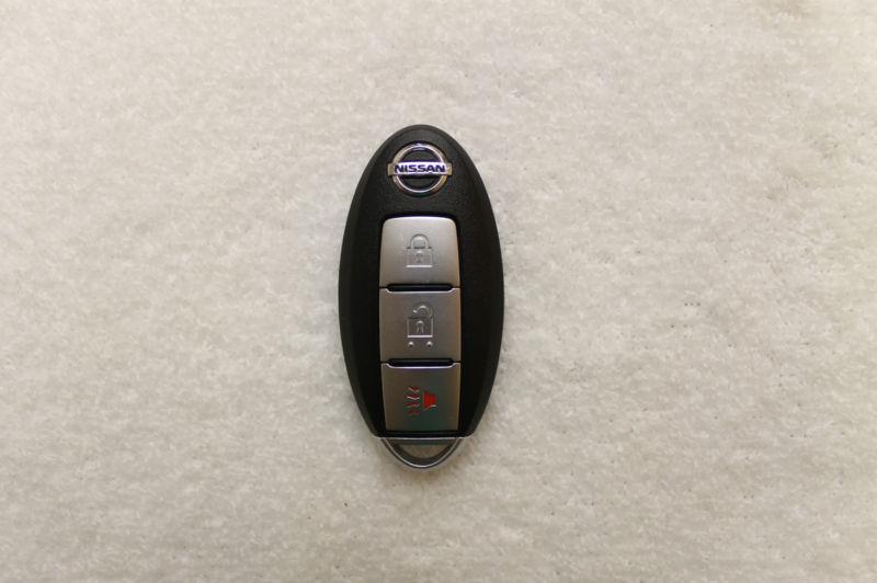 2009 2010 2011 nissan 3 button smart key # 5wk49612
