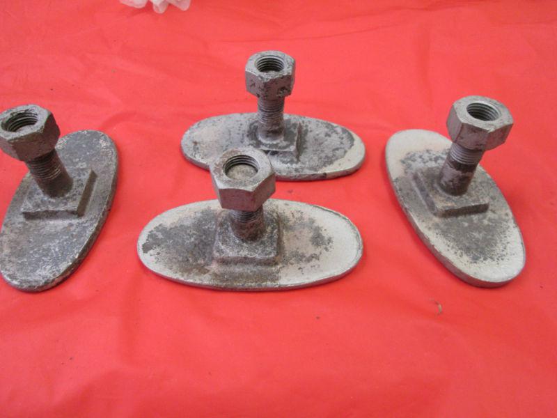Model a bumper bar clamps  used