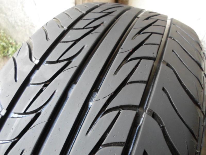 225/50 r17 uniroyal tigerpaw single tire w. great tread