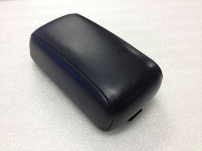 97 99 nissan maxima center console arm rest armrest lid leather pad oem black