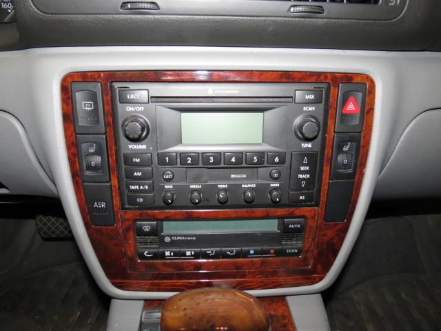 2003 volkswagen passat radio trim dash bezel 2520688