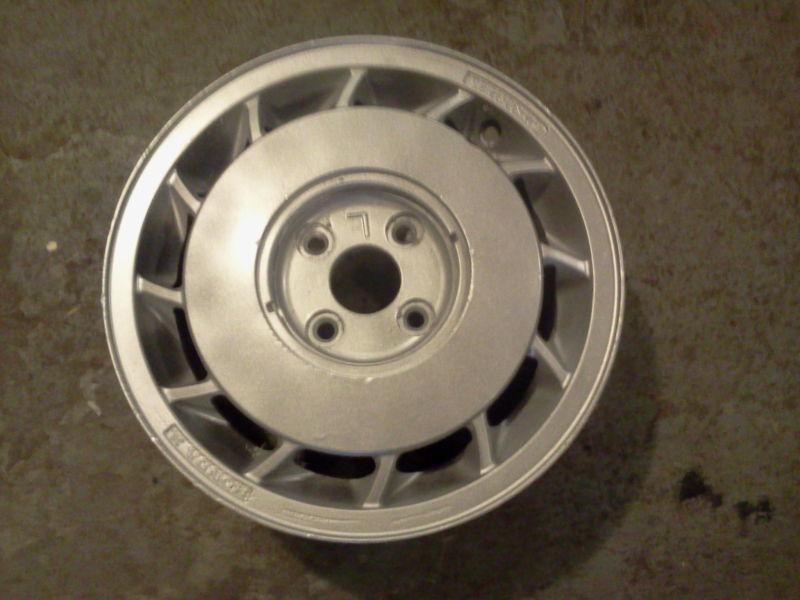 * 14 inch factory alloy rim - honda accord / 1986-1989