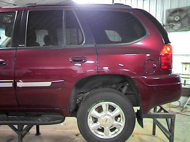 2004 gmc envoy 73127 miles rear or back door left 2610254