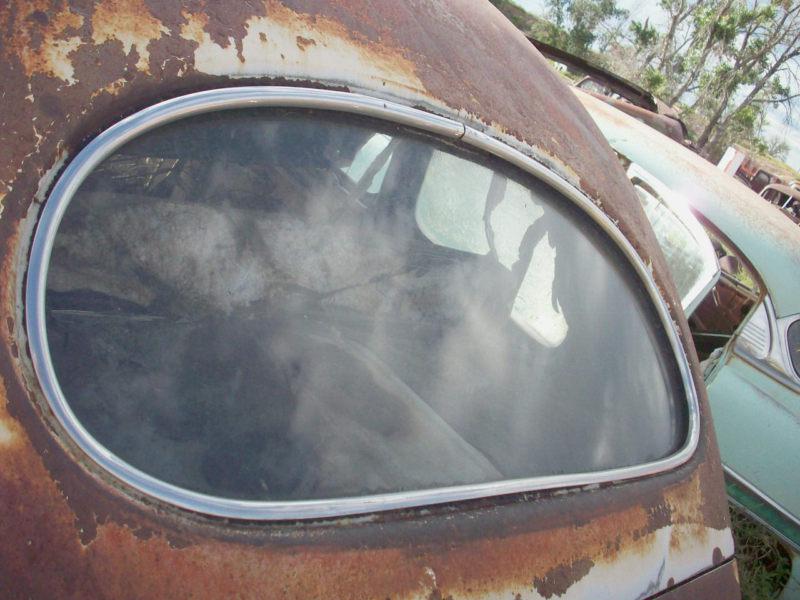 Rare / original 1941 ford coupe rear glass window / excellent condition 