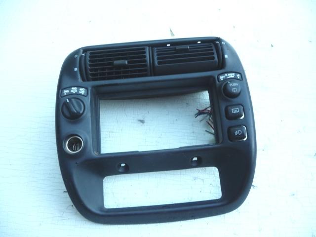 95-01 ford explorer ranger mazda tribute center radio dash bezel trim vent 4x4