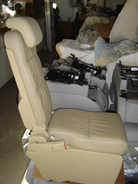 2008-2010 honda odyssey center console seat -plus one seat tan leather