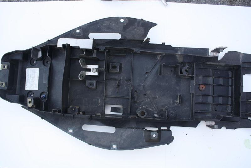 06-07 kawasaki zx-10 battery tray undertail 2006 2007 