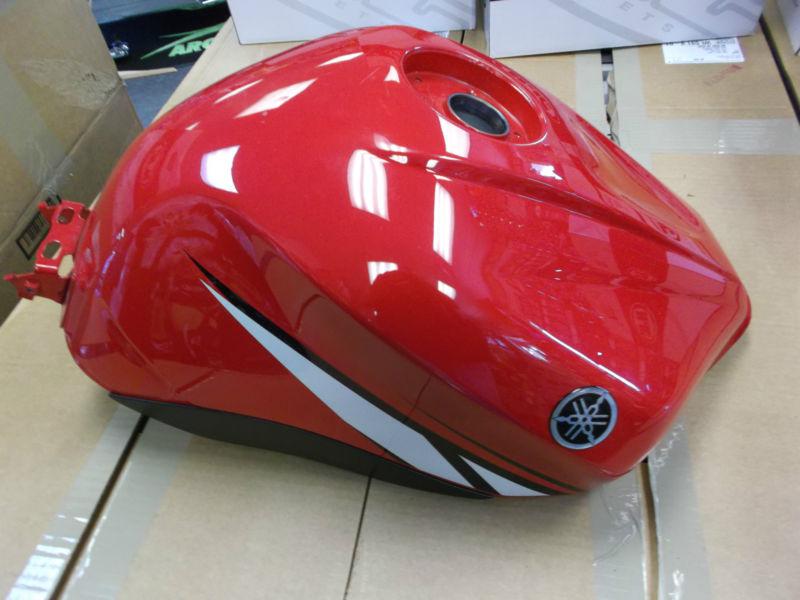 Yamaha  03 04 05  yzfr6  yzfr600 gas petro fuel tank oem