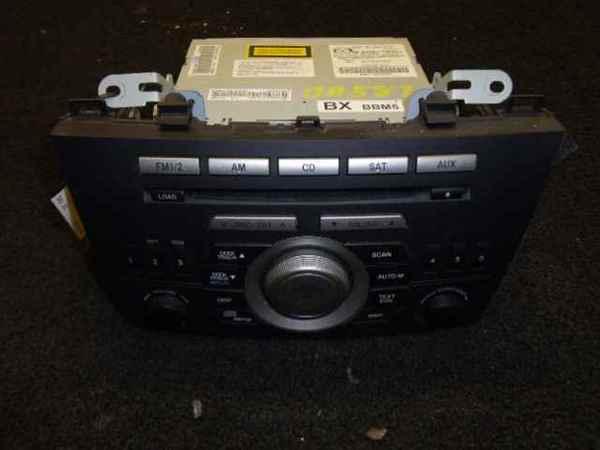 11-13 mazda 3 oem mp3 cd player radio lkq