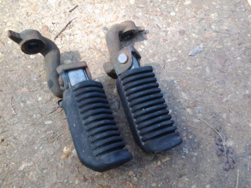 1982 yamaha maxim xj650 xj 650 front foot pegs good condition. straight 