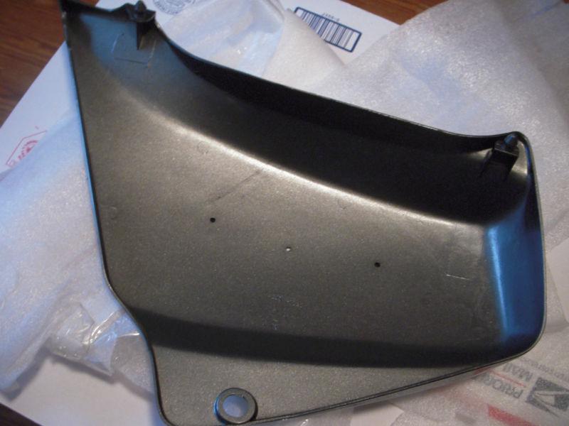 1986-03 zg1200 voyager xii oem nos kawasaki right side cover 36001-1323