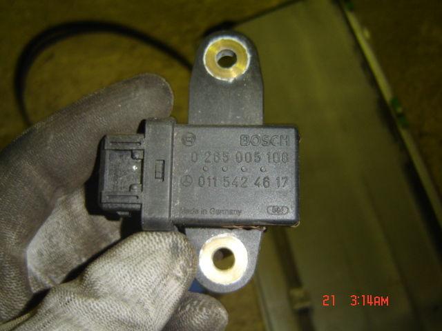 Mercedes w140  abs esp  acceleration sensor 0265005106 0115424617 a0115424617 