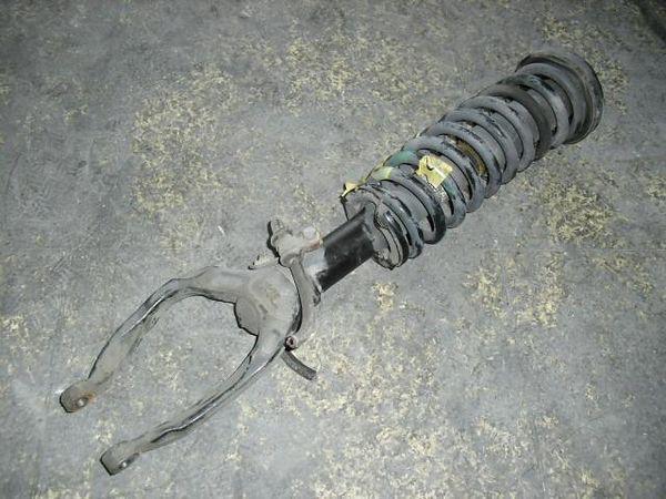 Isuzu aska 1996 front right strut [5350110]