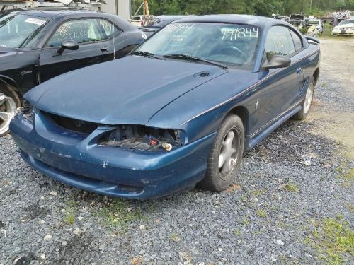 Mustang   1998 fuel vapor canister 252043