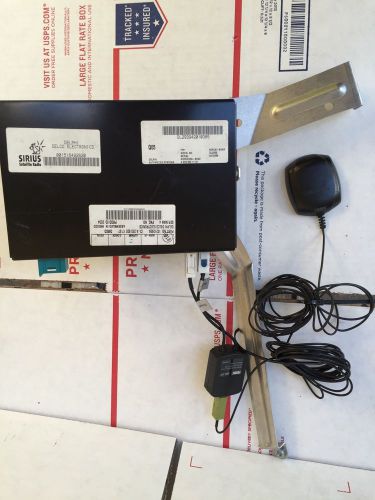 Mercedes oem sirius satellite radio module antenna comes complete