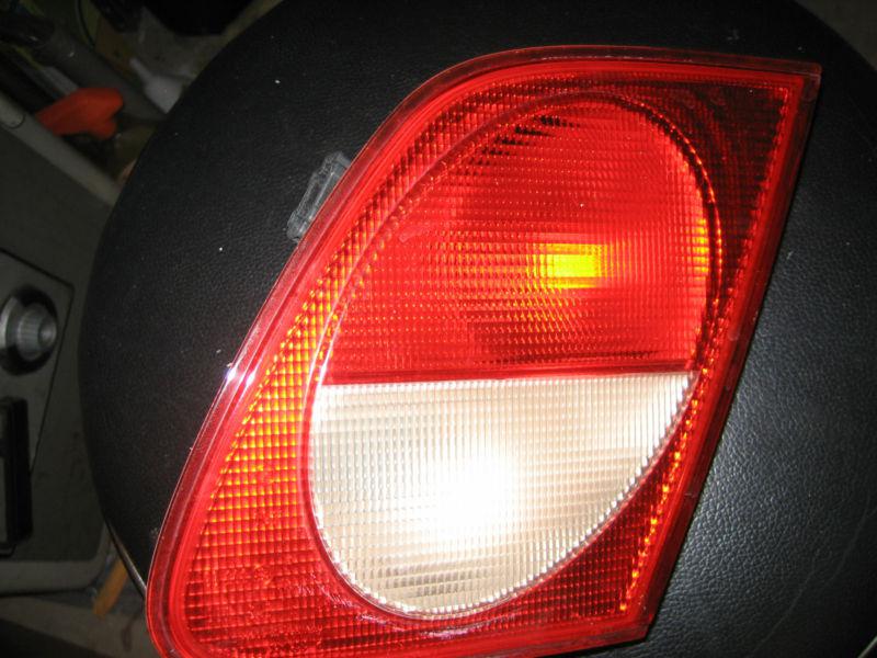 96 97 98 99 mercedes e320/e420 driver's side, left tail light 467 good condition