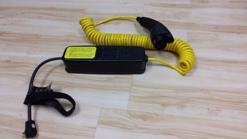 Mercedes benz b-class smart fortwo charging cable **brand new**