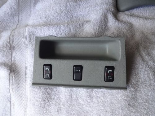 Mercedes w126 500sel 560sel console coin holder  w/ switches gray xlnt