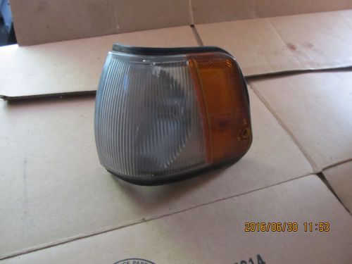 89 sentra l left driver  side  corner turn light (may fit others)