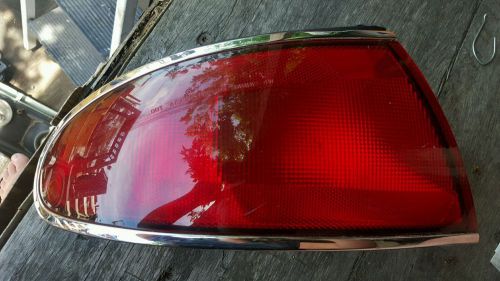 1997-1999 buick century driver side tail light 16523313