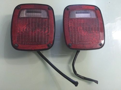 Oem jeep wrangler tj tail lights pair brake turn signal 1998-2006 taillight