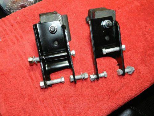 Oe engine mount set w/ bolts 383-440 70-71 cuda/challenger/roadrunner/charger