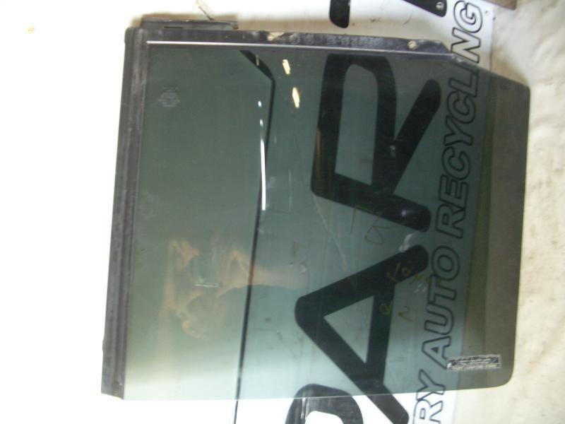 95 96 97 98 99 00 tahoe l. left driver lh rear back door window glass w/ privacy