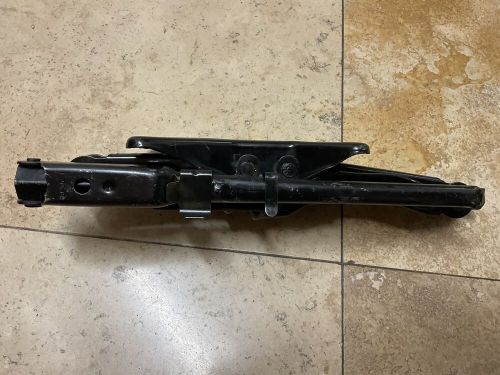 1996-1997-1998-1999-2000-2001 saturn sl1. sl2. tire jack and wrench oem