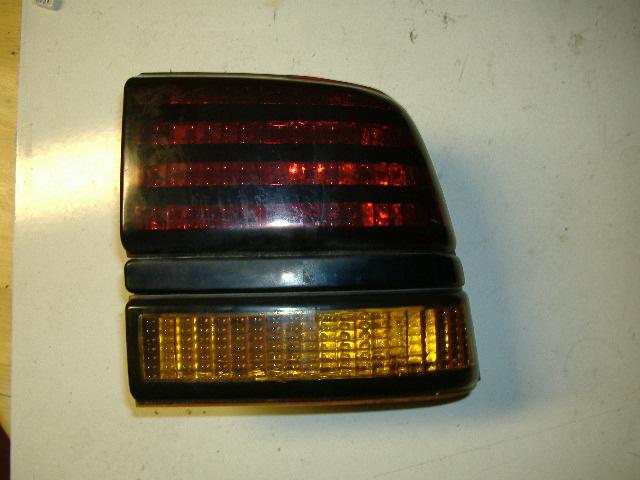 Rear rh passenger side tail light brake light turn siga 91 92 93 pontiac sunbird