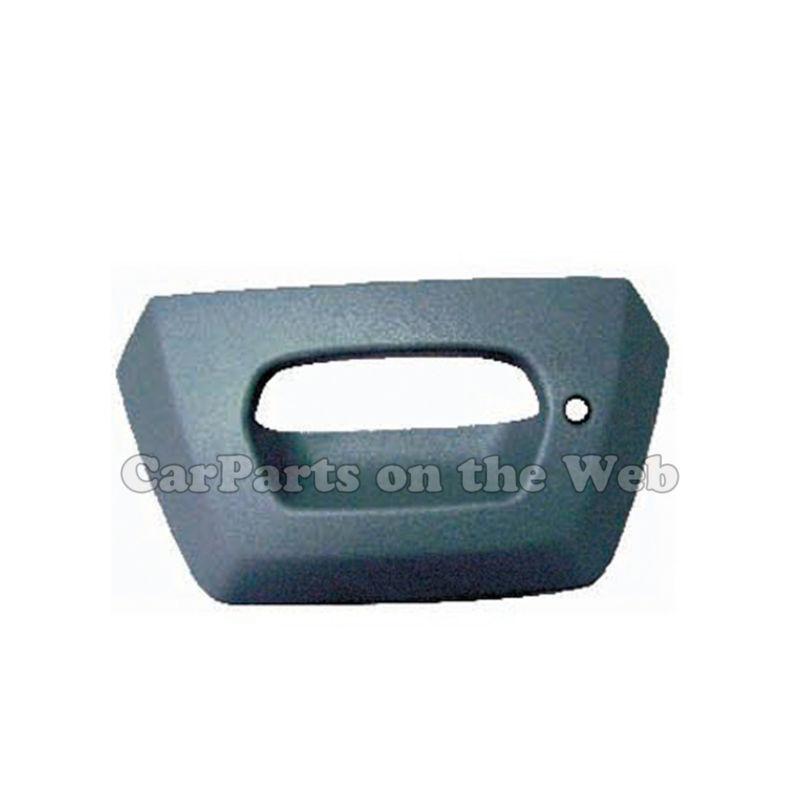 New 2002-2006 chevy avalanche tailgate handle bezel gm1916104