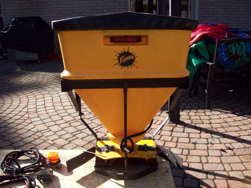 Fisher salt spreader everything included-bracket,wiring,controller,strobe light