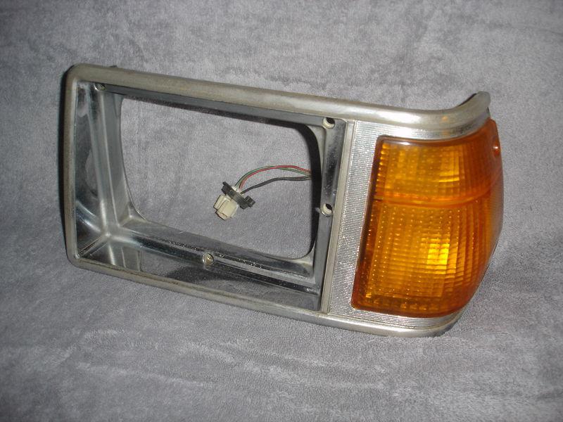 80 81 mazda glc corner light with headlight frame,l. left driver