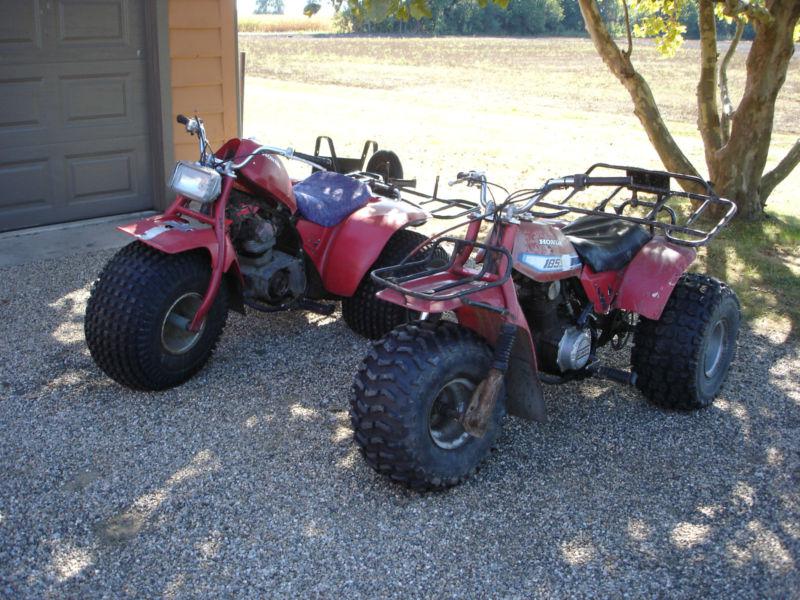 2 honda 3 wheelers 185s 110 honda three wheelers local pick up in  illinois