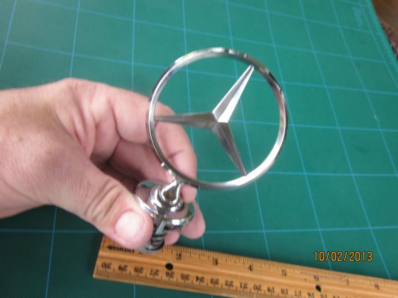 1970 s 1980 s 77 - 93 oem mercedes benz hood logo emblem ornament...nice shape 