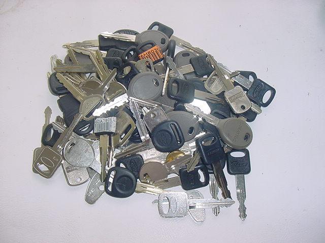 Lot 86, virious used car keys chevy dodge ford toyota