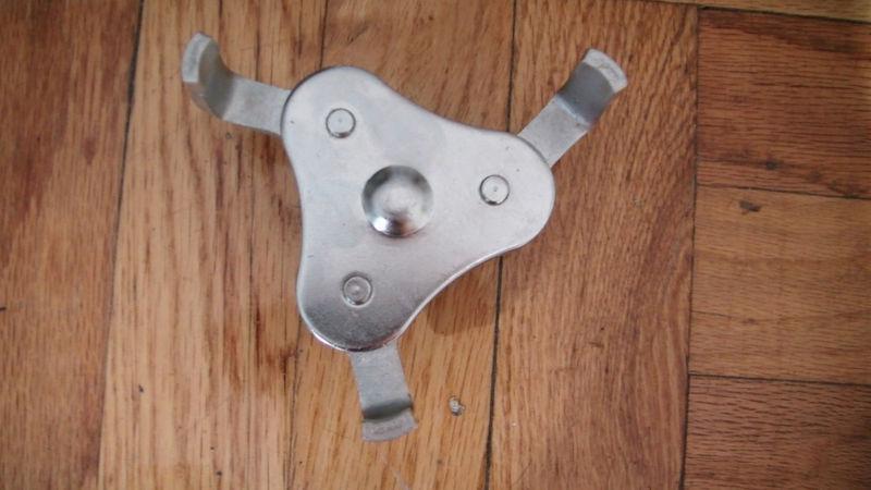 Adjustable spider 2 way oil filter wrench brand new