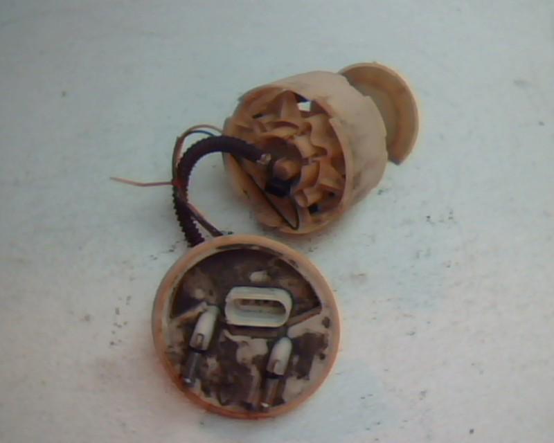 2000 volkswagen passat fuel pump 2646476