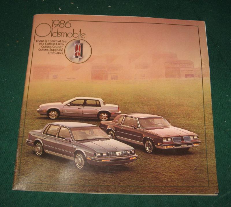 1986 oldsmobile sales brochure; cutlass supreme; ciera; cruiser; calais; 42 pgs